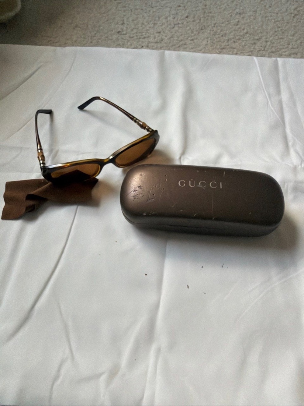 Gucci Brown Tinted Cat-Eye Sunglasses with Gold Accents